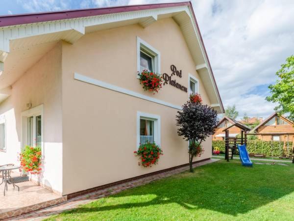 Pod Platanem Hotel Rowy  Bagian luar foto