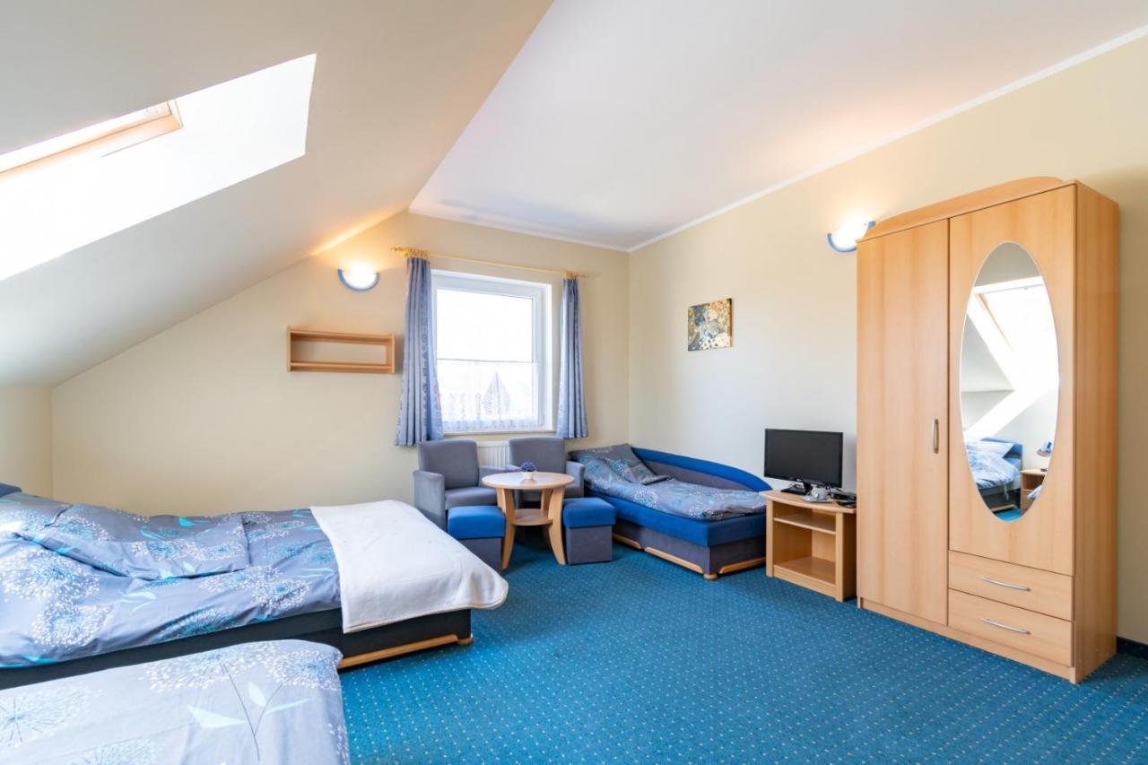 Pod Platanem Hotel Rowy  Bagian luar foto