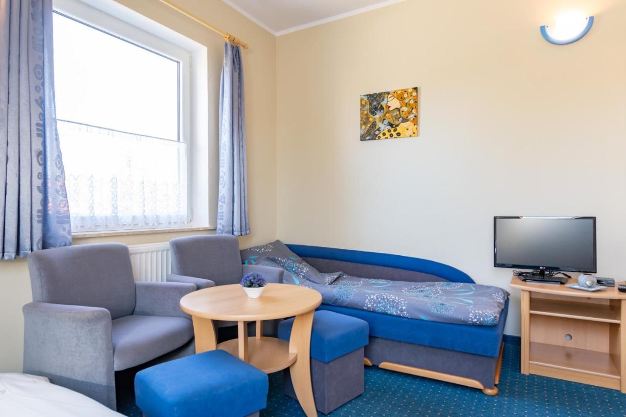 Pod Platanem Hotel Rowy  Bagian luar foto