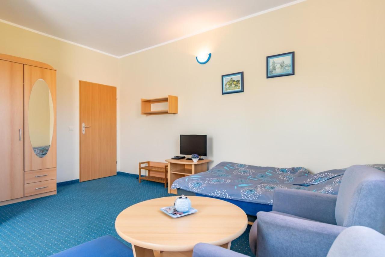Pod Platanem Hotel Rowy  Bagian luar foto